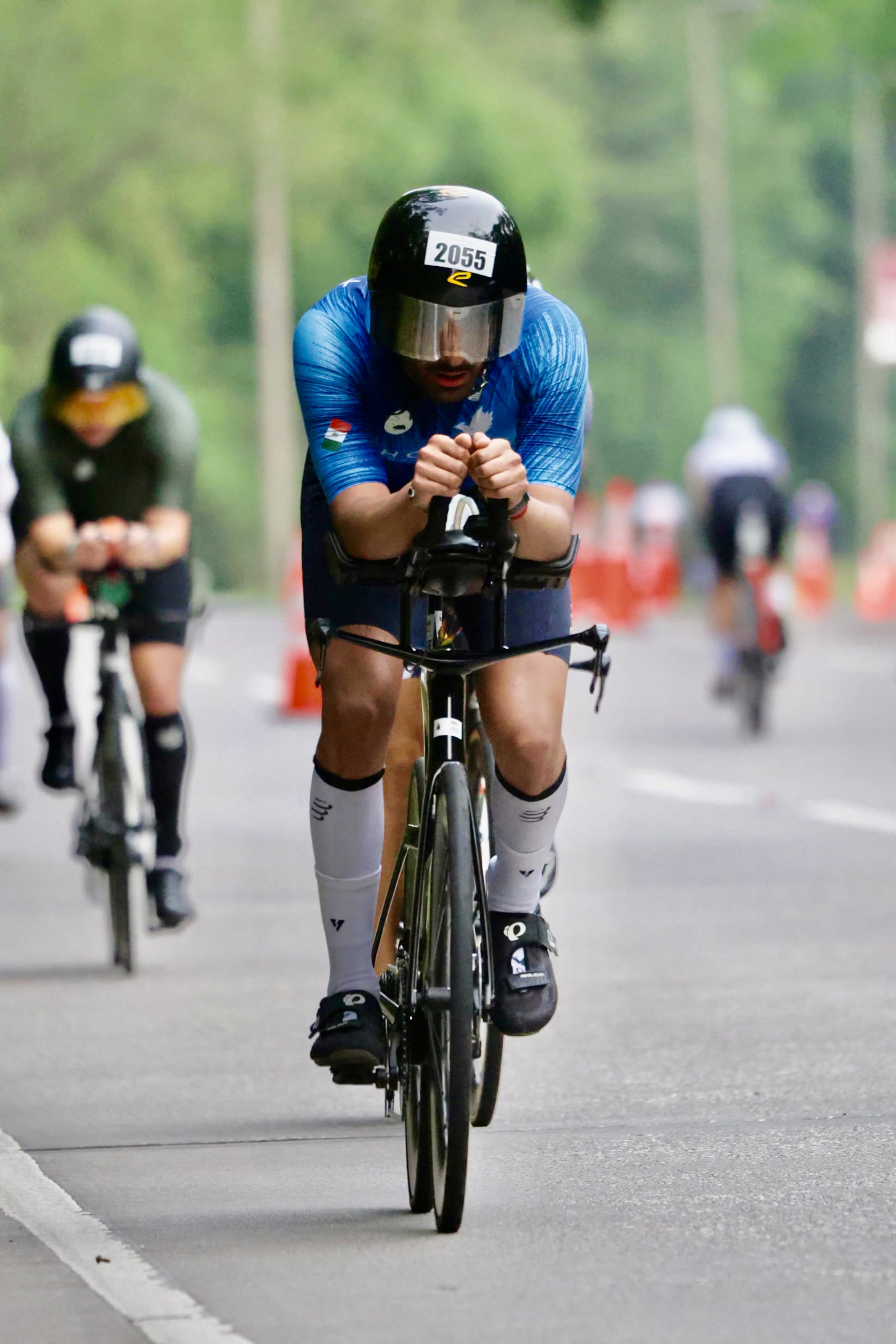 Diego Figueroa en bicicleta de triatlón